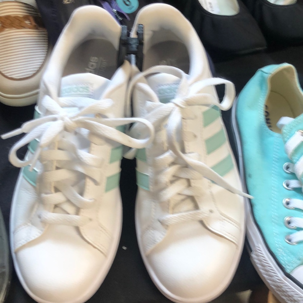 Adidas Tennis Shoes